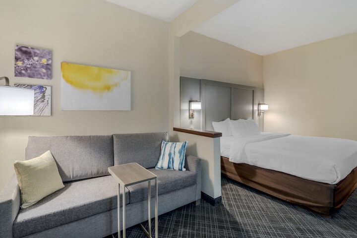 Room 21 of 31