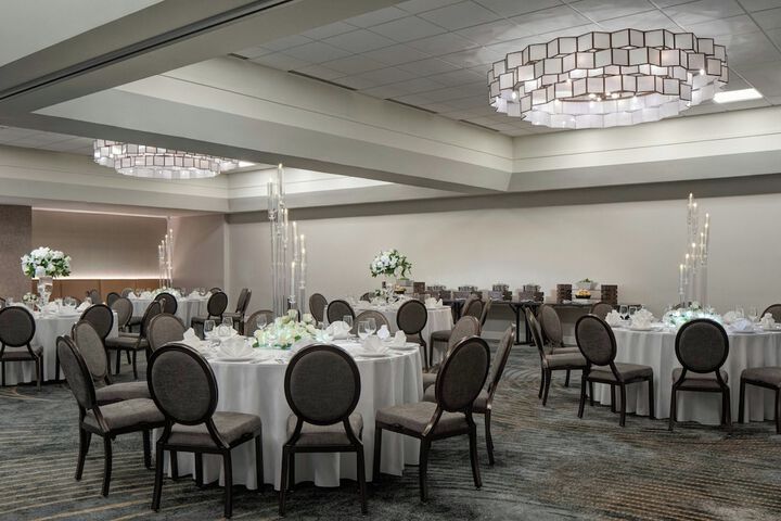 Sheraton Fort Worth Downtown Hotel