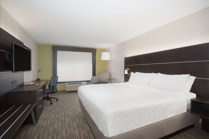 Room 15 of 47