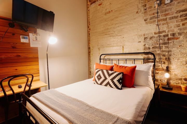 Room 10 of 51