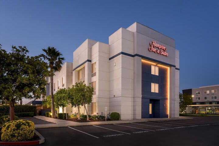 Hampton Inn & Suites Lathrop