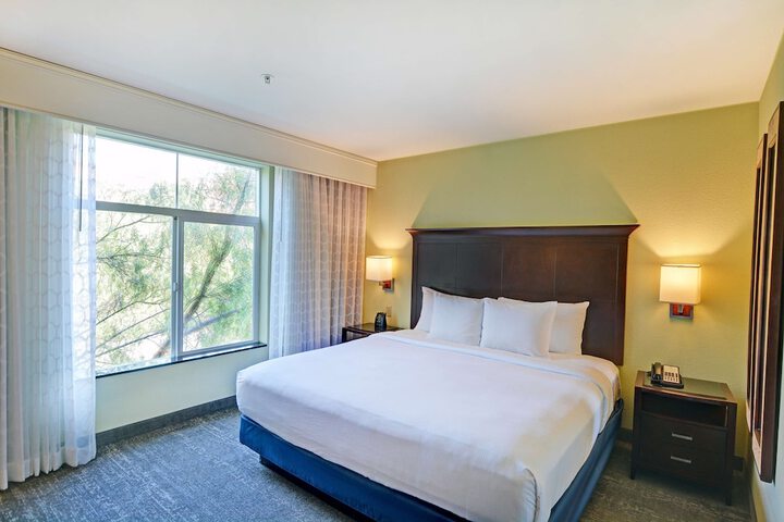 Room 14 of 38