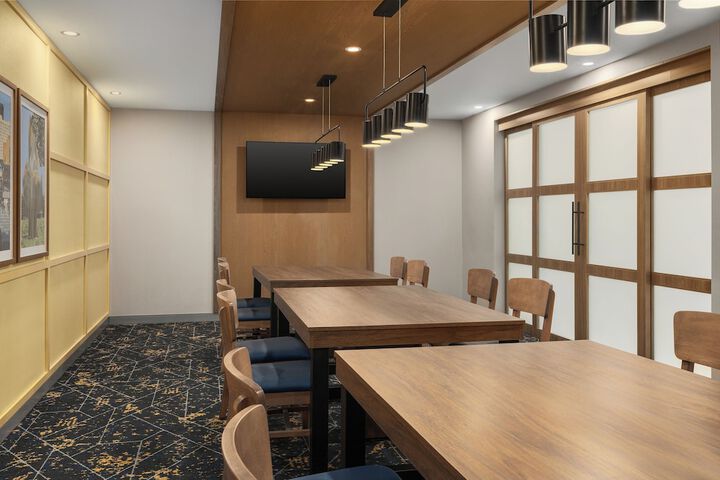 Hampton Inn by Hilton Montreal East Anjou