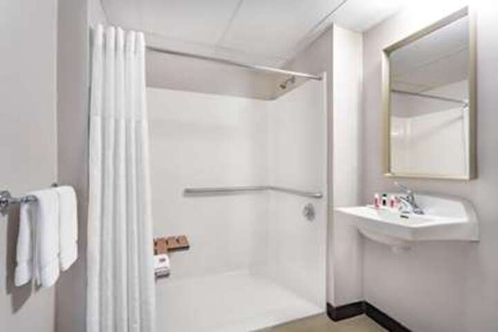 Room 73 of 160