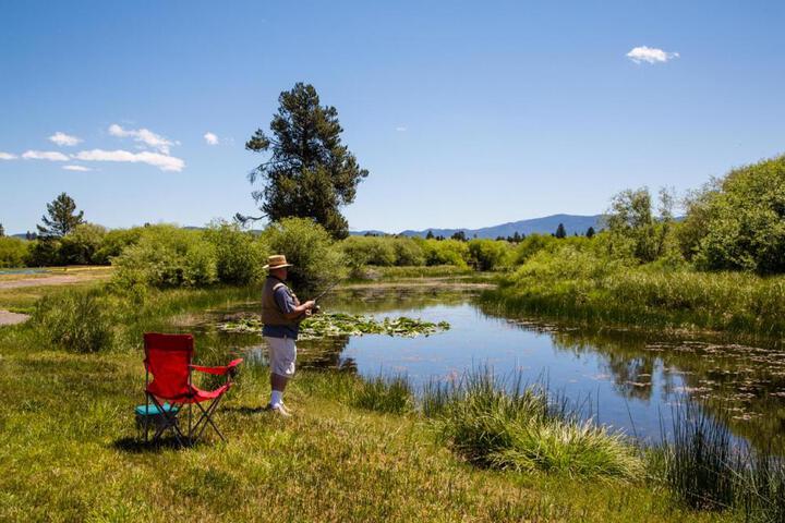 Bend-Sunriver Camping Resort Studio Cabin 6
