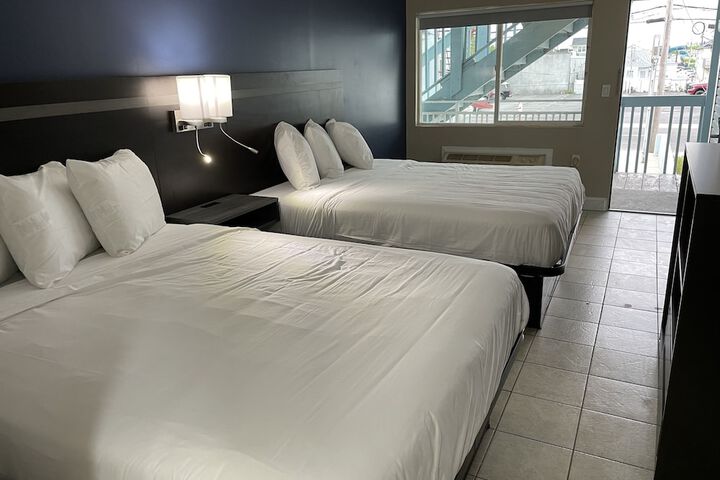 Room 43 of 70