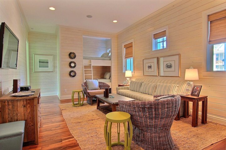 Room 12 of 29
