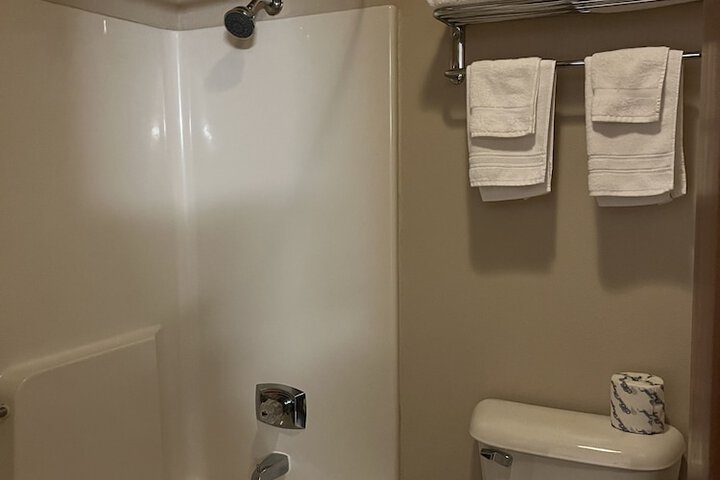 Room 15 of 26