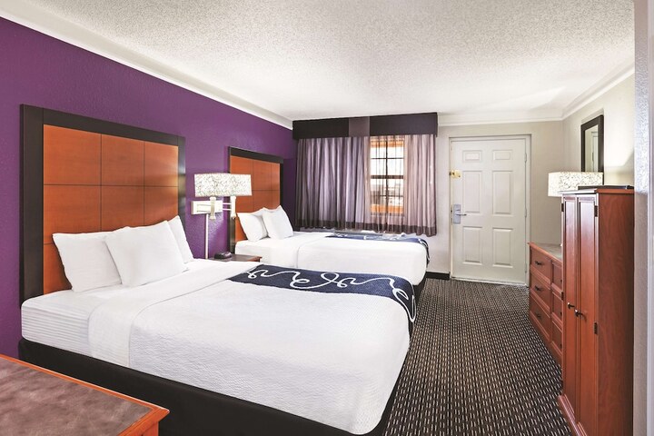 Room 14 of 25
