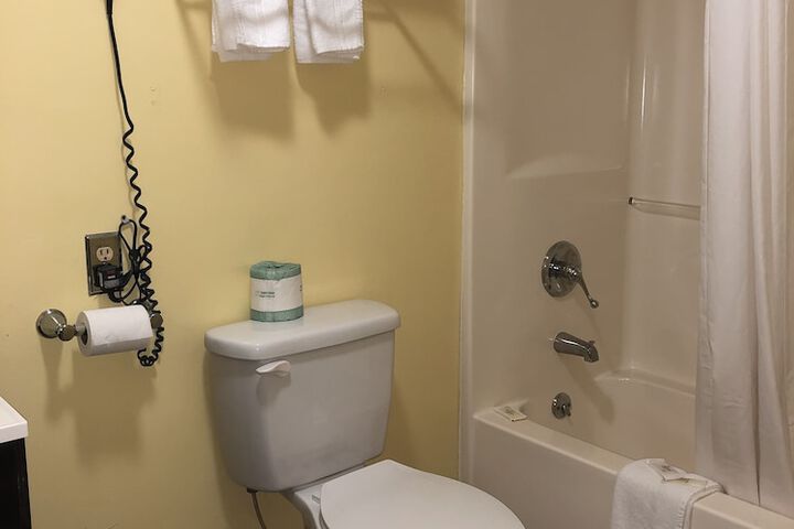 Room 13 of 30
