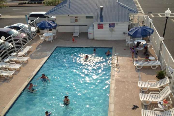 Pool 12 of 38