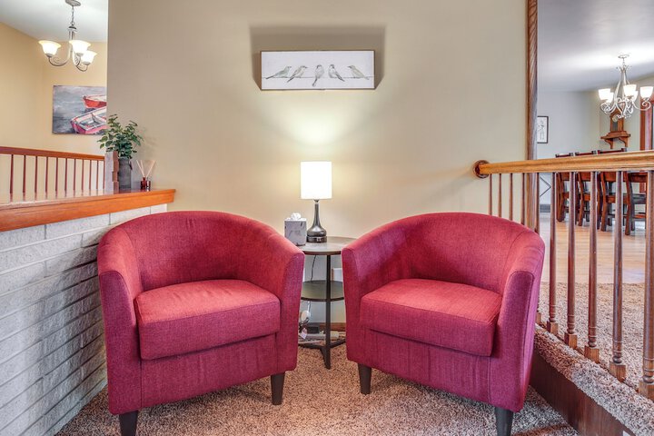 Rhinelander Chain of Lakes Home w / River Dock!