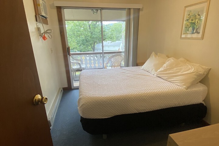 Room 85 of 110