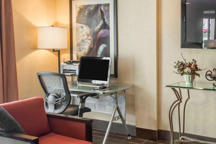Business Center 20 of 20