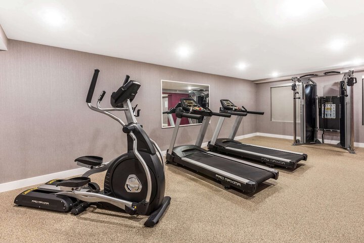 La Quinta Inn & Suites by Wyndham Aberdeen-APG