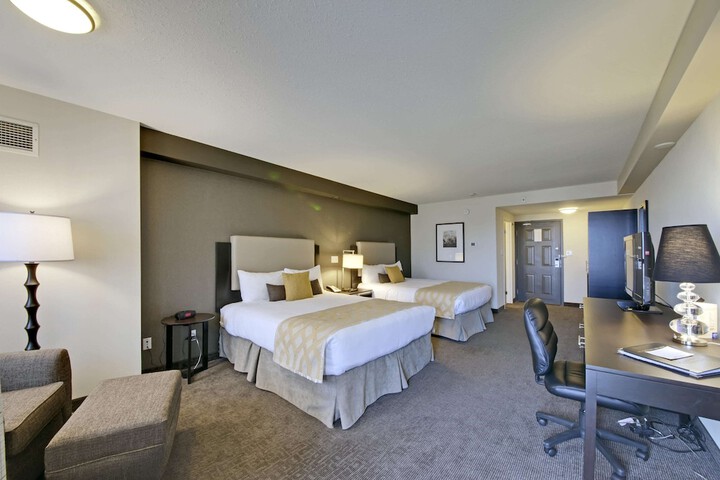 Room 32 of 81