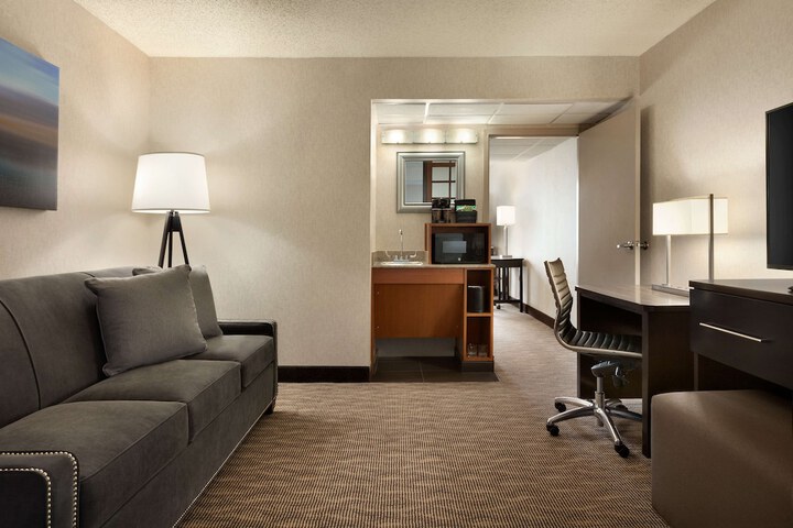 Room 10 of 42