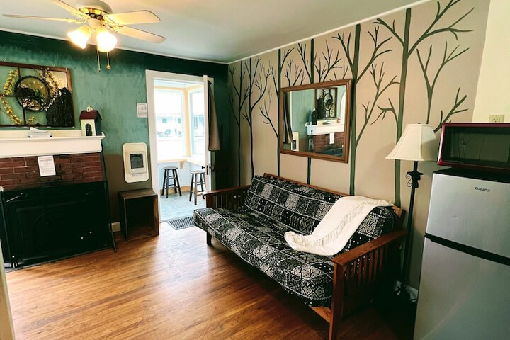 Room 130 of 177