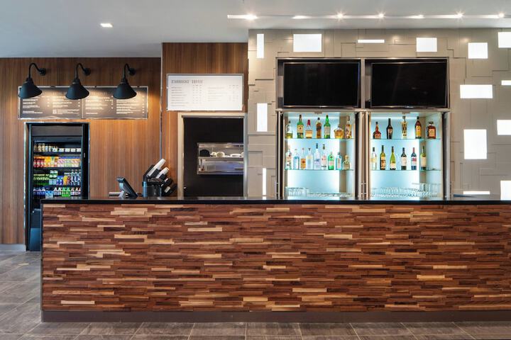 Courtyard by Marriott Lafayette South