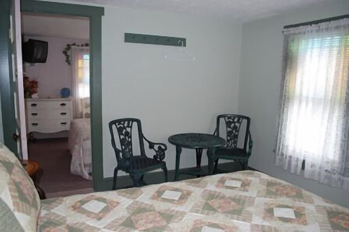 Island Guest House B & B