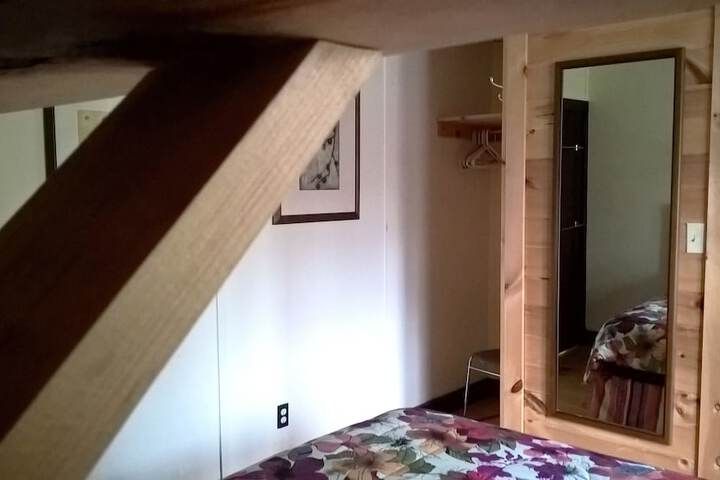 Room 106 of 156
