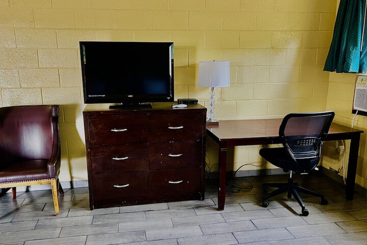Room 36 of 39