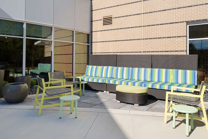 Home2 Suites by Hilton Atlanta Airport College Park