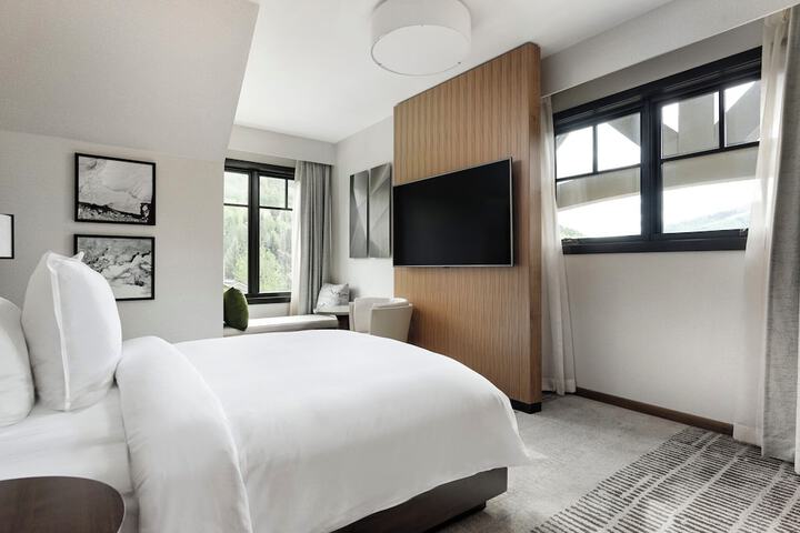 Four Seasons Resort and Residences Vail
