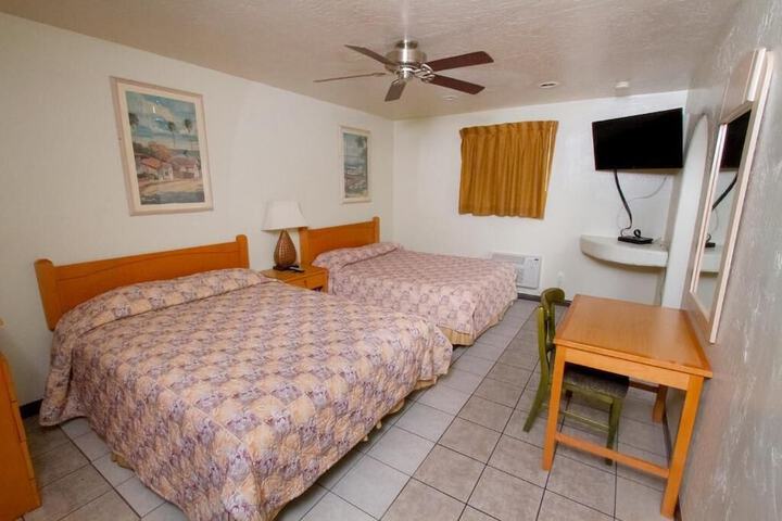 Room 21 of 34