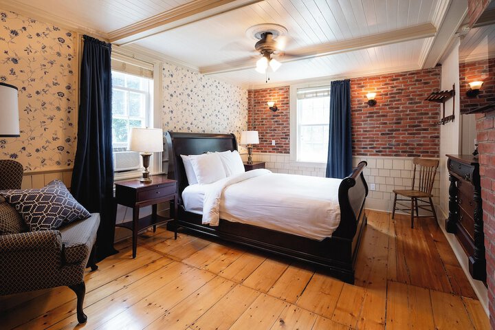 Room 44 of 97
