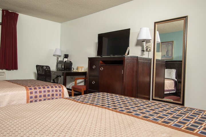 Eastbrook Inn