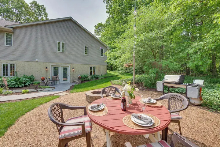 The Haven at Welsh Mountain Suites - Apt w / Patio!