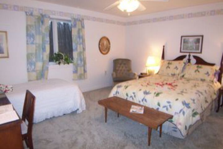 Tree Top Bed & Breakfast