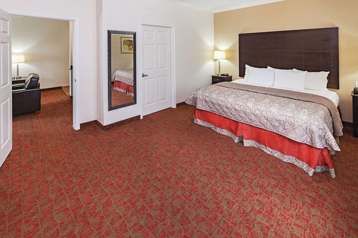 Room 26 of 46