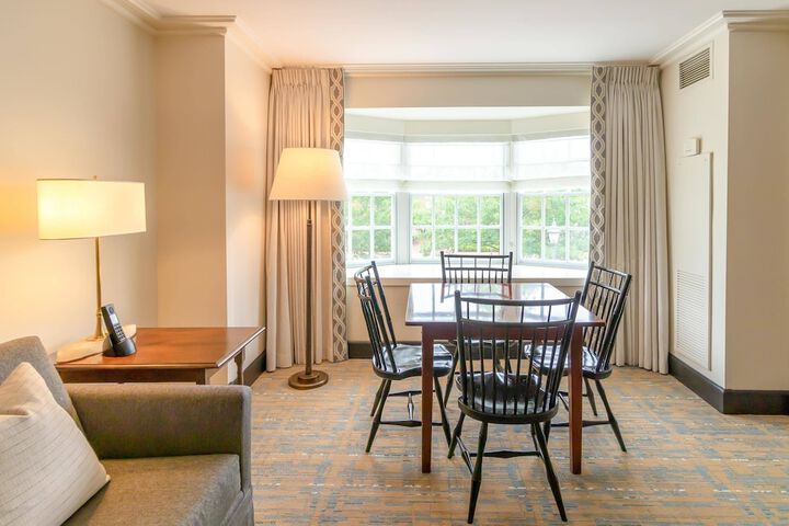 Williamsburg Lodge Autograph Collection