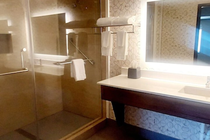 Holiday Inn Salem by IHG