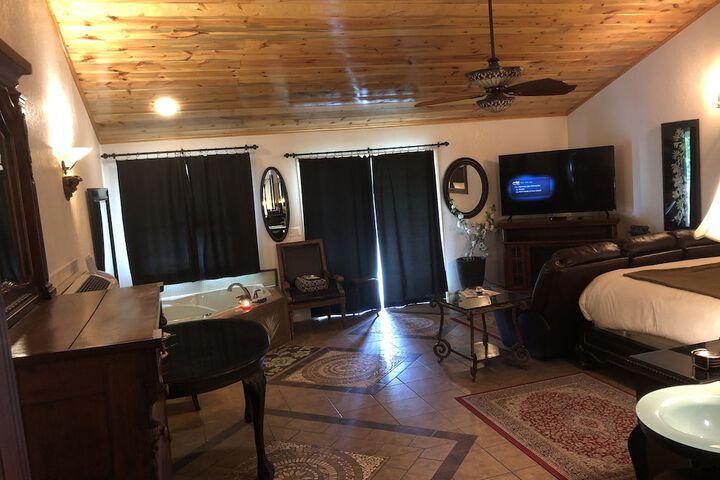 Echo Canyon Spa Resort (Adults Only)