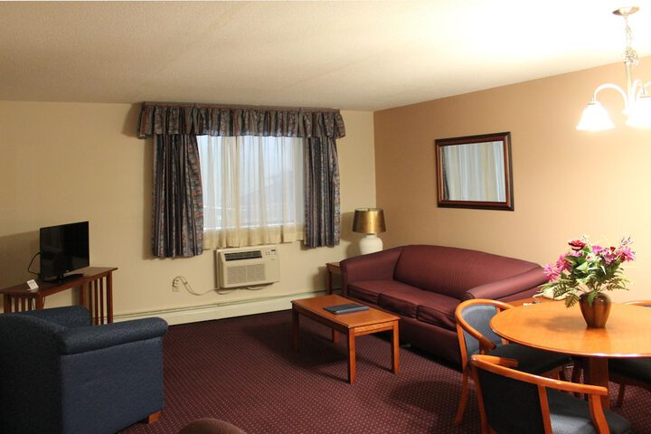 Room 8 of 43