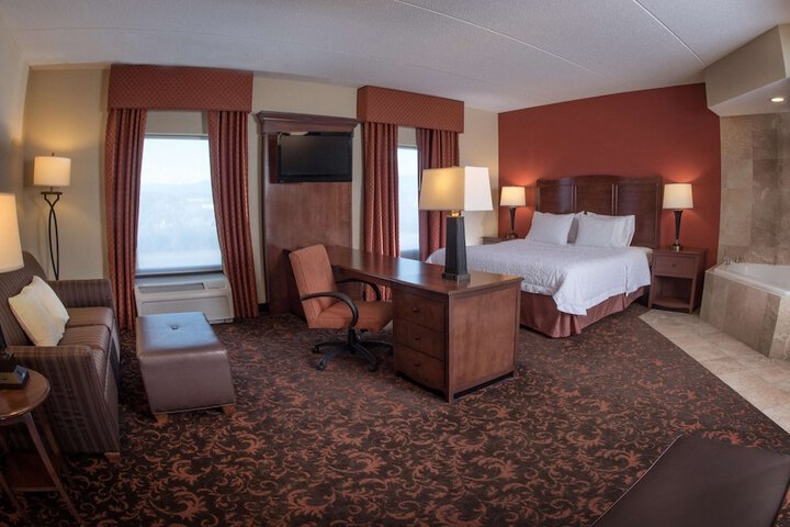 Room 34 of 81