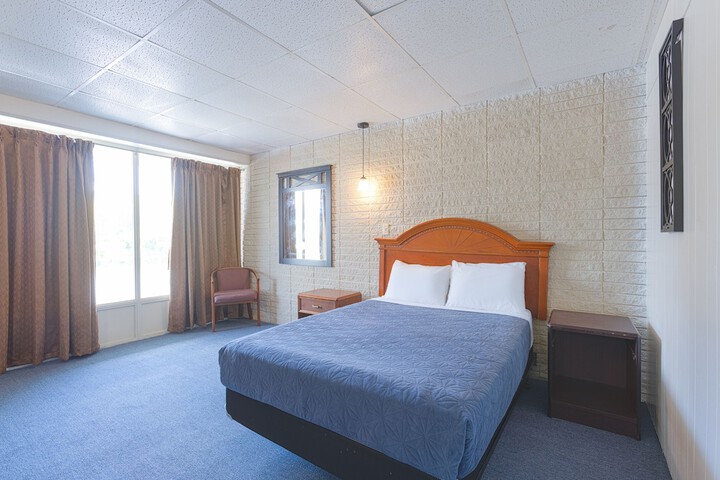 Room 12 of 78