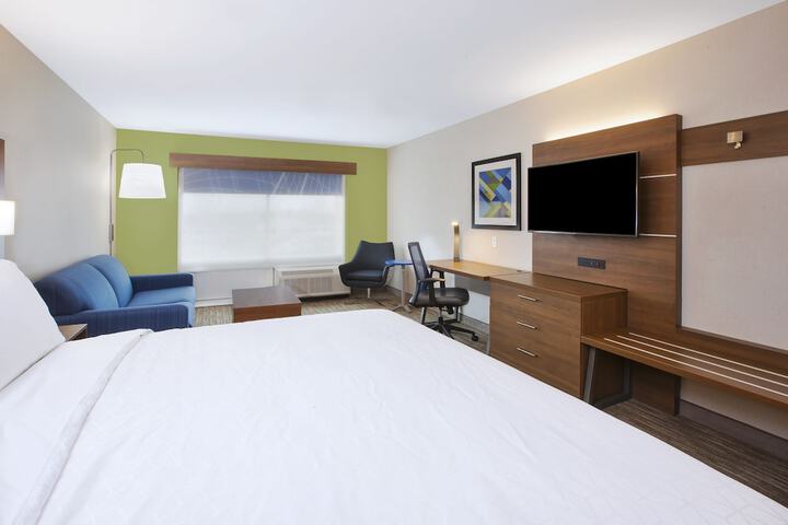 Room 19 of 40