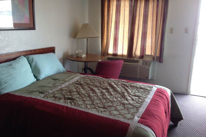 Room 8 of 20