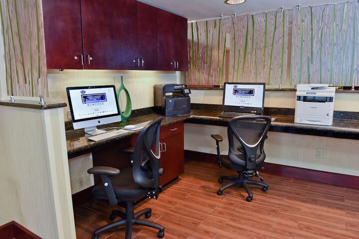Business Center 45 of 45