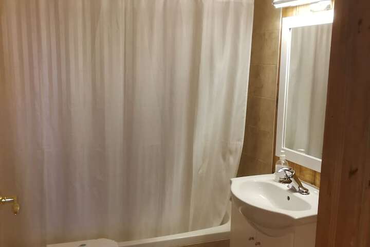 Room 51 of 85