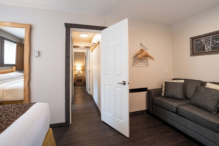 Swiss Chalet Motel