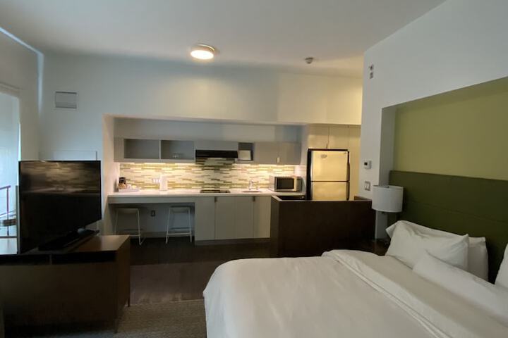 Room 12 of 38