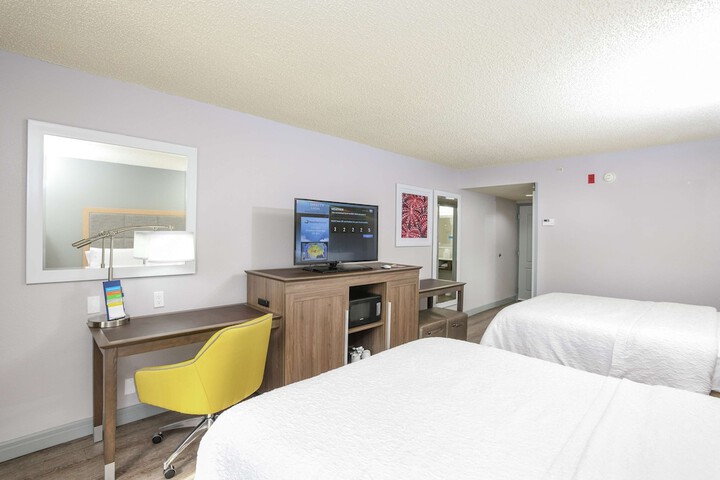 Room 14 of 28