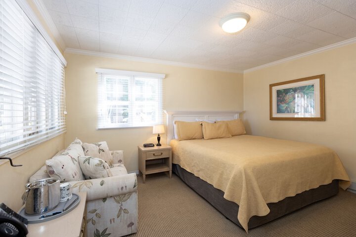 Room 107 of 192