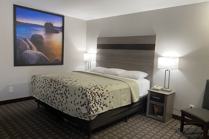 Room 5 of 30