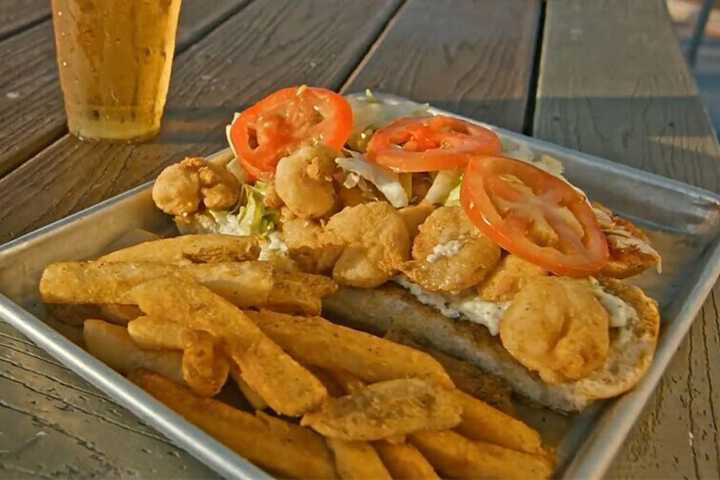Gaidos Seaside Inn